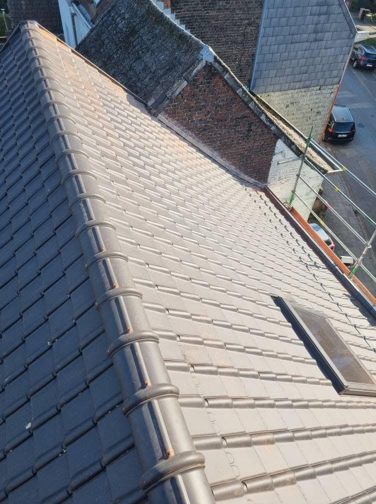 Afgewerkt dakvlak met dakvenster