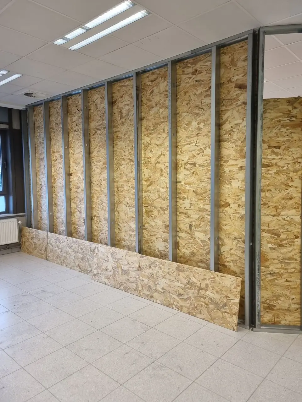 Metalen profielen met OSB-platen